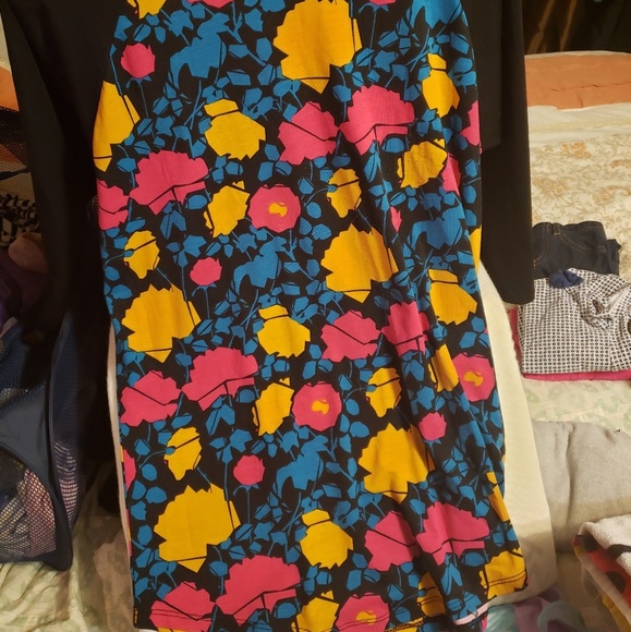 LulaRoe Randy - Picture 5 of 5
